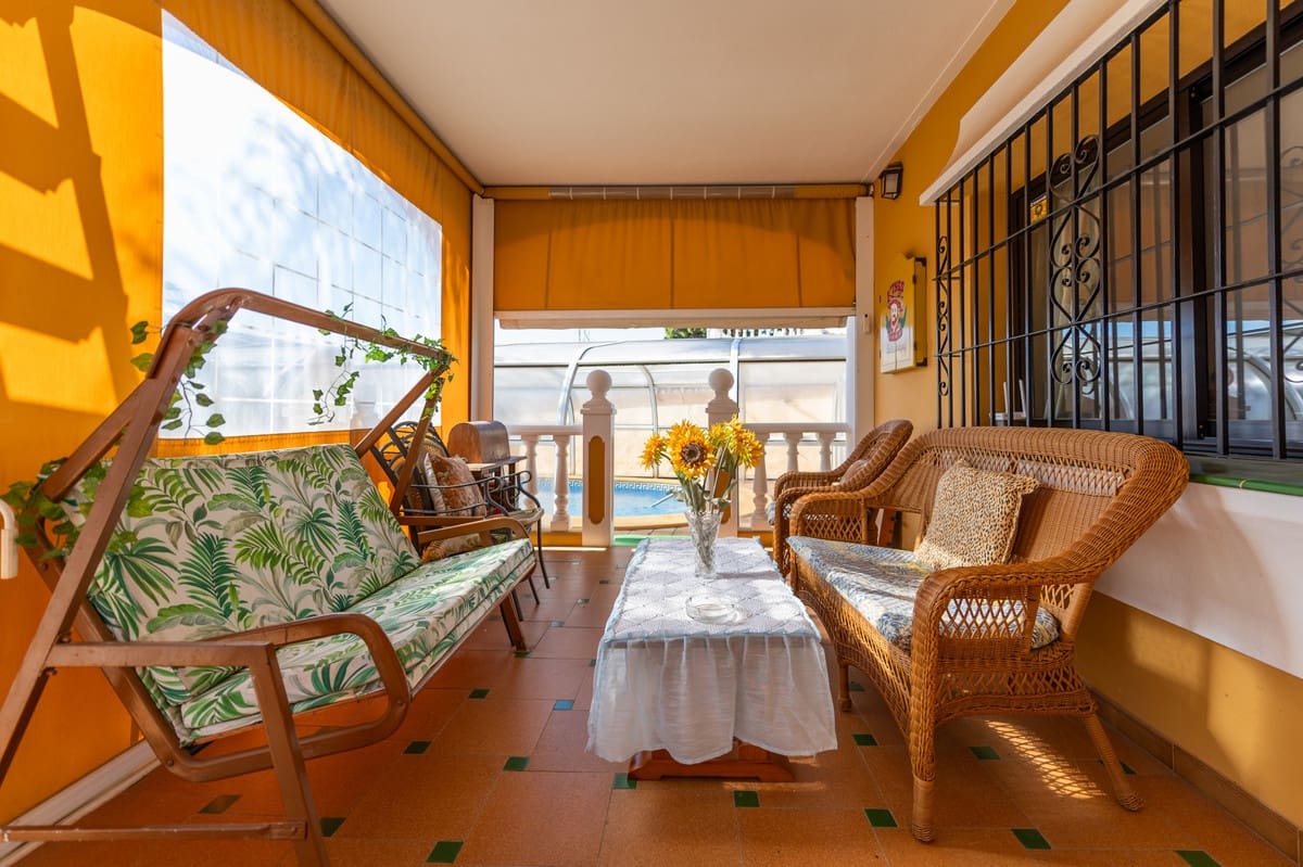 Chalet de 4 habitaciones en Marbella en venta con piscina garaje - 1.300.000 € (Ref: 9487165)