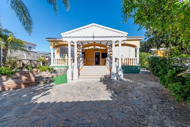 4 soveværelse Villa til salg i El Rosario, Marbella med swimmingpool garage - € 1.300.000 (Ref: 9487165)