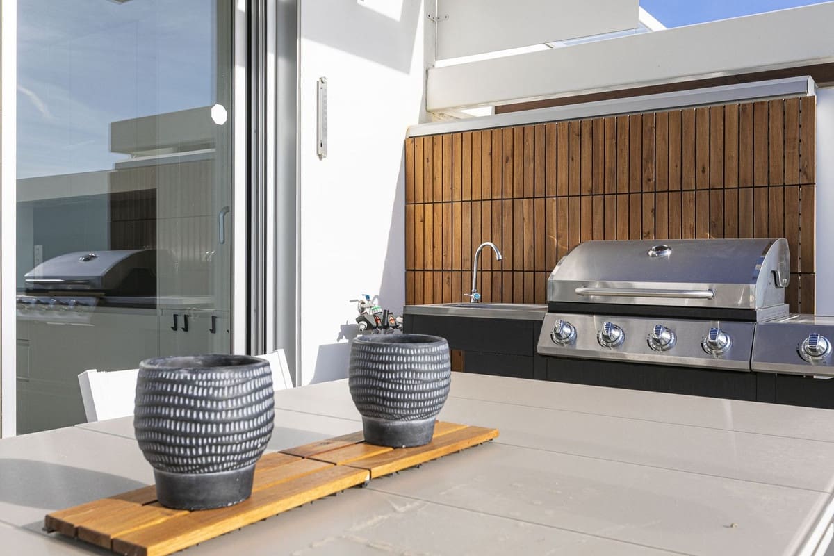 3 bedroom Flat for sale in Cancelada with pool - € 595,000 (Ref: 9489724)