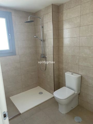 3 makuuhuone Asunto myytävänä paikassa Buenas Noches, Estepona mukana uima-altaan 
autotalli - 395 000 € (Ref: 9489726)