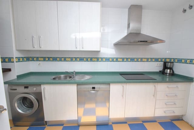 4 makuuhuone Huvila myytävänä paikassa Cabopino - Artola, Marbella mukana uima-altaan 
autotalli - 495 000 € (Ref: 9489727)