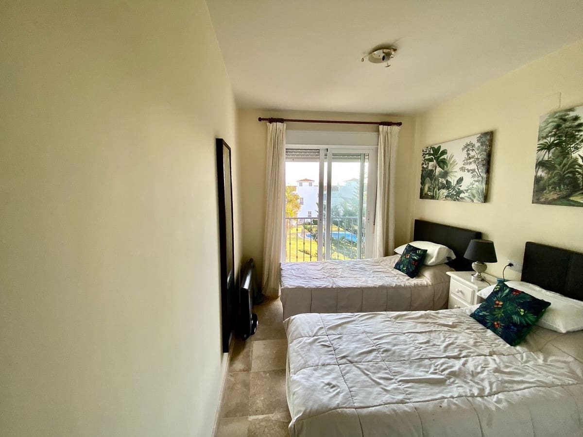 2 bedroom Flat for sale in Manilva with pool garage - € 262,500 (Ref: 9489730)