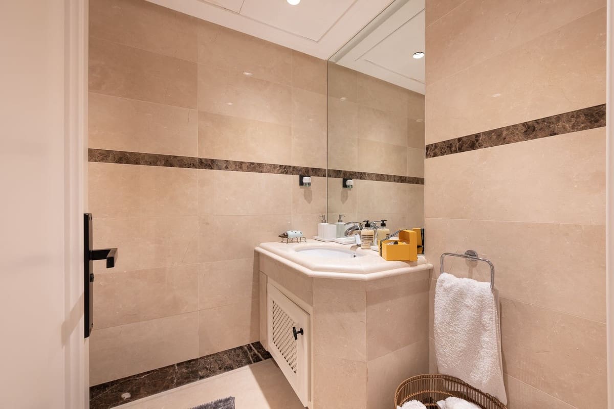 3 slaapkamer Flat te koop in Marbella met zwembad garage - € 1.550.000 (Ref: 9489735)