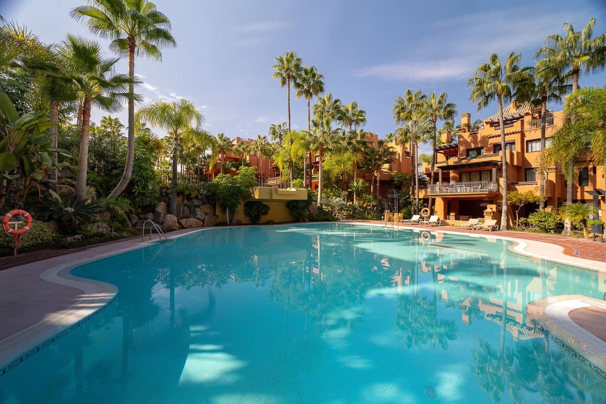 3 slaapkamer Flat te koop in Marbella met zwembad garage - € 1.550.000 (Ref: 9489735)