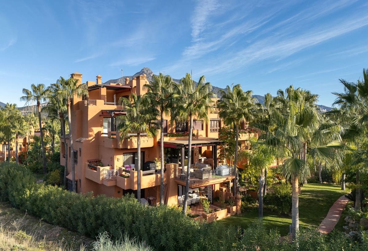 3 slaapkamer Flat te koop in Marbella met zwembad garage - € 1.550.000 (Ref: 9489735)