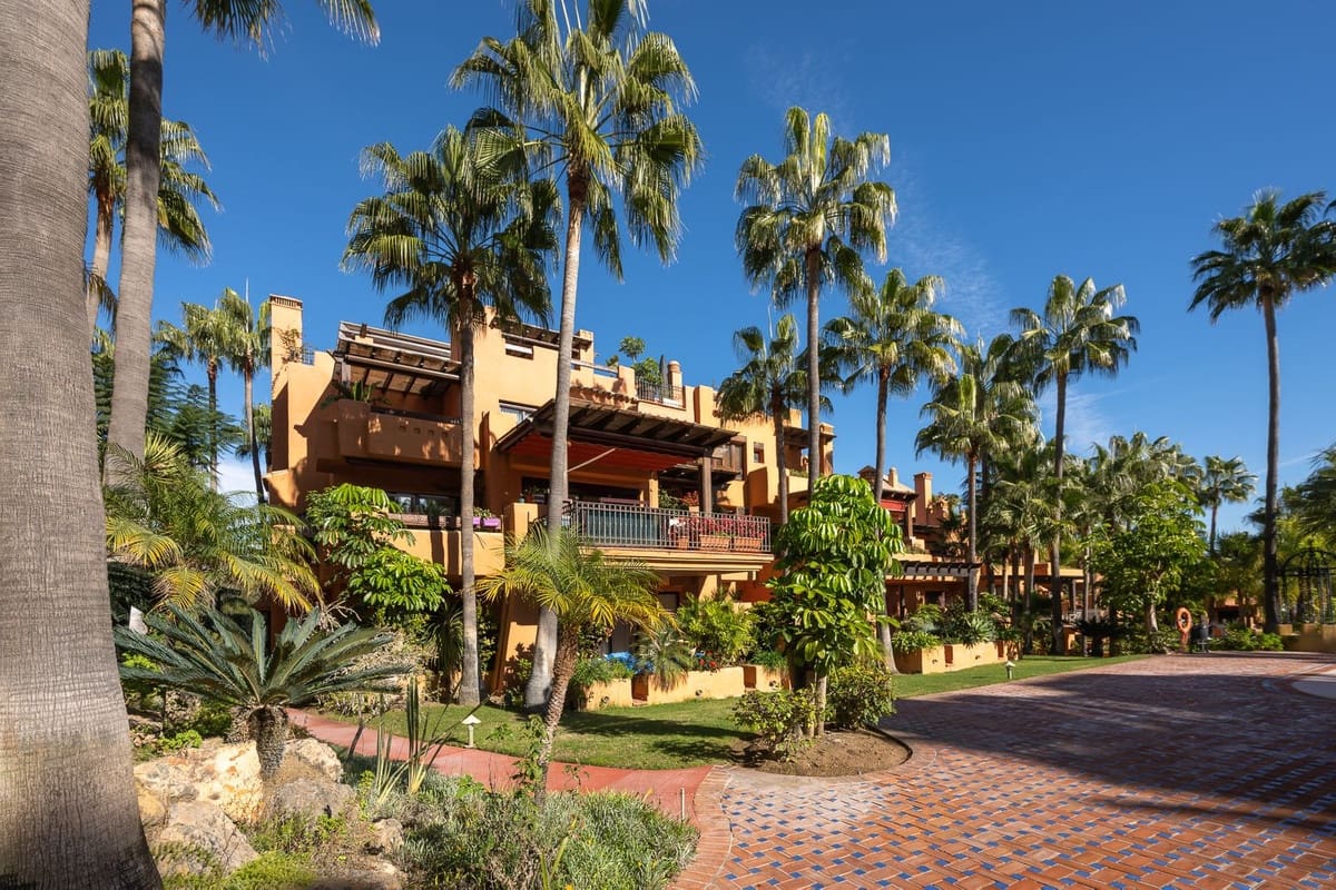 3 slaapkamer Flat te koop in Marbella met zwembad garage - € 1.550.000 (Ref: 9489735)