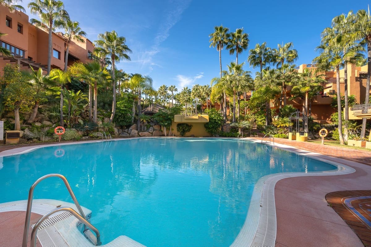 3 slaapkamer Flat te koop in Marbella met zwembad garage - € 1.550.000 (Ref: 9489735)