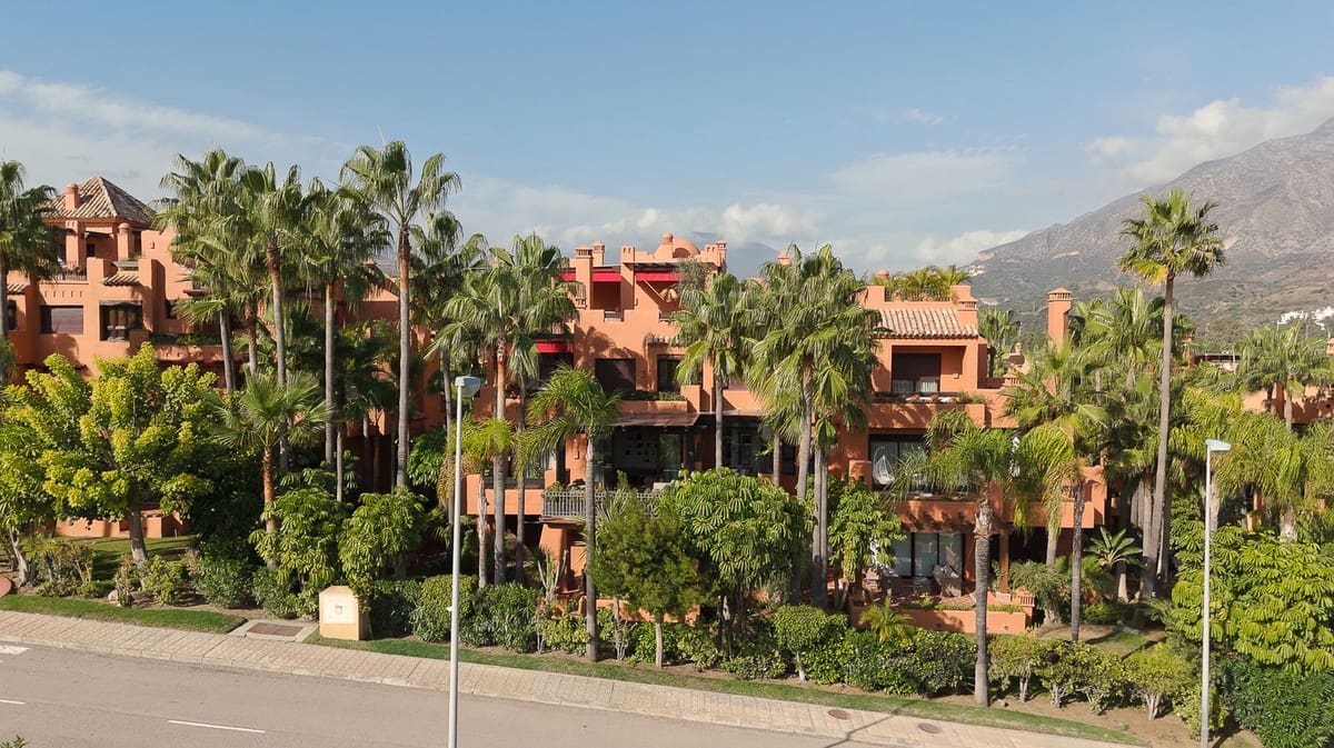 3 slaapkamer Flat te koop in Marbella met zwembad garage - € 1.550.000 (Ref: 9489735)