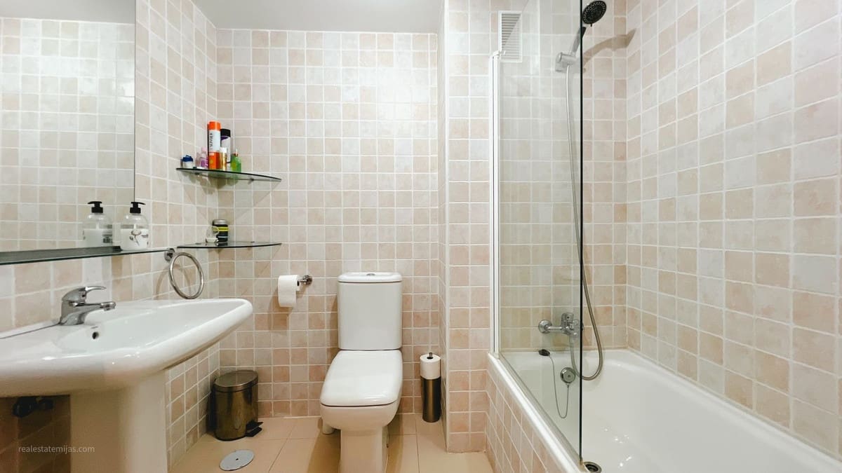 2 soveværelse Lejlighed til salg i Marbella med swimmingpool garage - € 299.000 (Ref: 9489832)