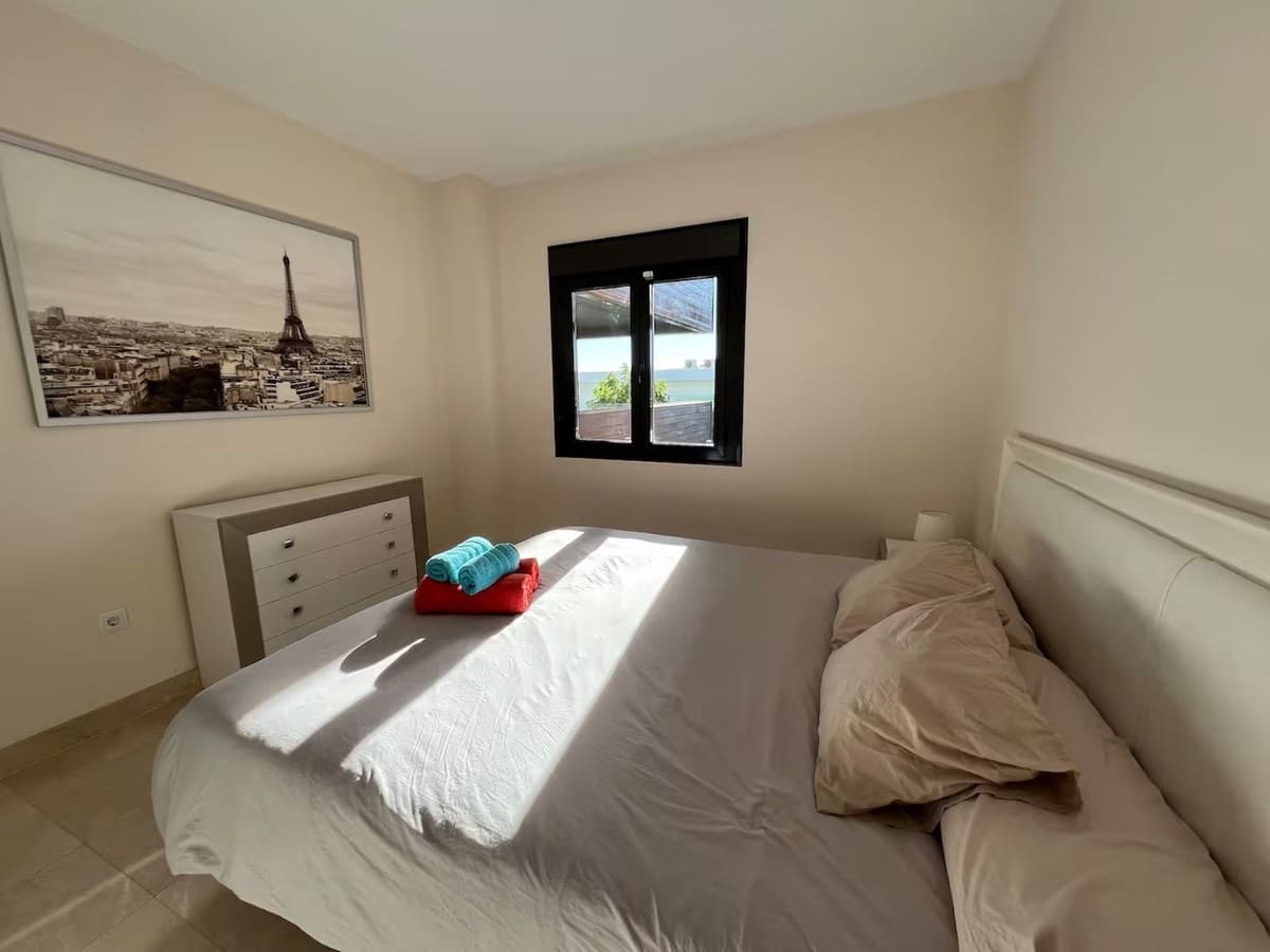 2 soverom Leilighet til salgs i Estepona med svømmebasseng garasje - € 465 000 (Ref: 9489833)