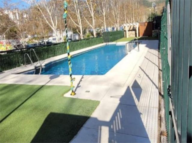 2 chambre Appartement à vendre à Los Jardines de Marbella - La Ermita, Marbella avec piscine garage - 367 500 € (Ref: 9489835)