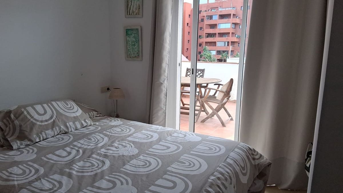 Piso de 3 habitaciones en Estepona en venta con garaje - 439.000 € (Ref: 9489836)