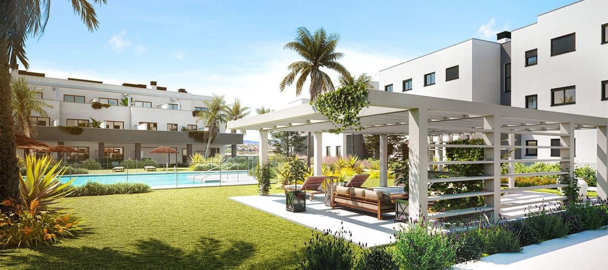 2 bedroom Flat for sale in Estepona with pool - € 420,000 (Ref: 9489841)