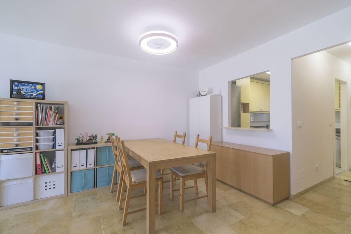 2 bedroom Flat for sale in Estepona with pool garage - € 315,000 (Ref: 9490014)