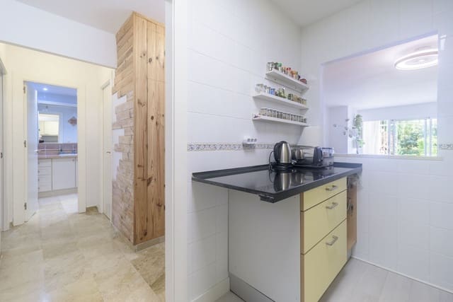 2 bedroom Flat for sale in Centro, Estepona with pool garage - € 315,000 (Ref: 9490014)