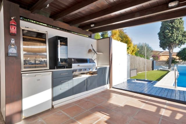 4 sypialnia Willa na sprzedaż w Nueva Alcántara, Marbella z basenem garażem - 1 400 000 € (Ref: 9491707)