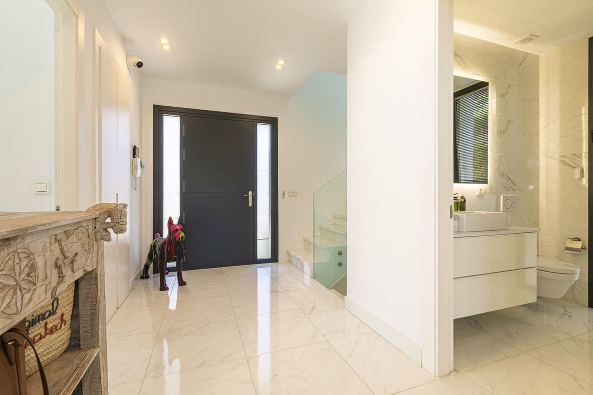 4 soveværelse Villa til salg i Benahavis med swimmingpool - € 5.250.000 (Ref: 9491708)