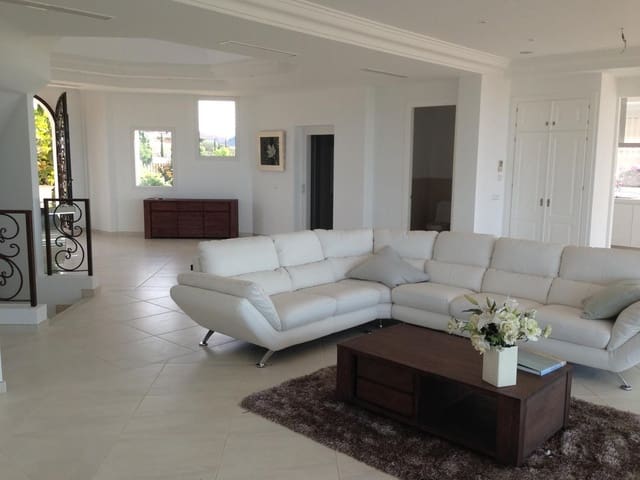 Chalet de 7 habitaciones en Bel-Air, Estepona en venta con piscina garaje - 3.995.000 € (Ref: 9491710)