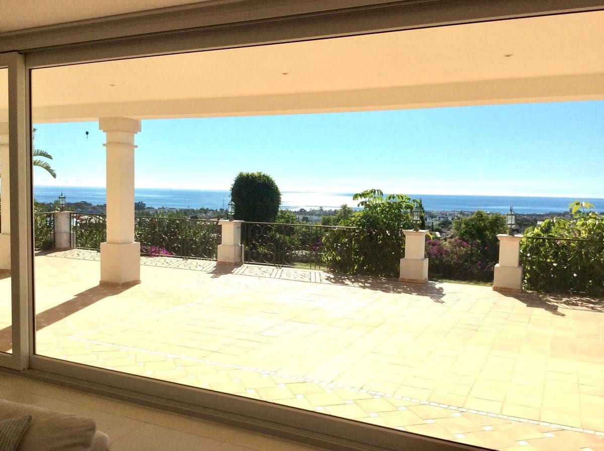 Chalet de 7 habitaciones en Estepona en venta con piscina garaje - 3.995.000 € (Ref: 9491710)