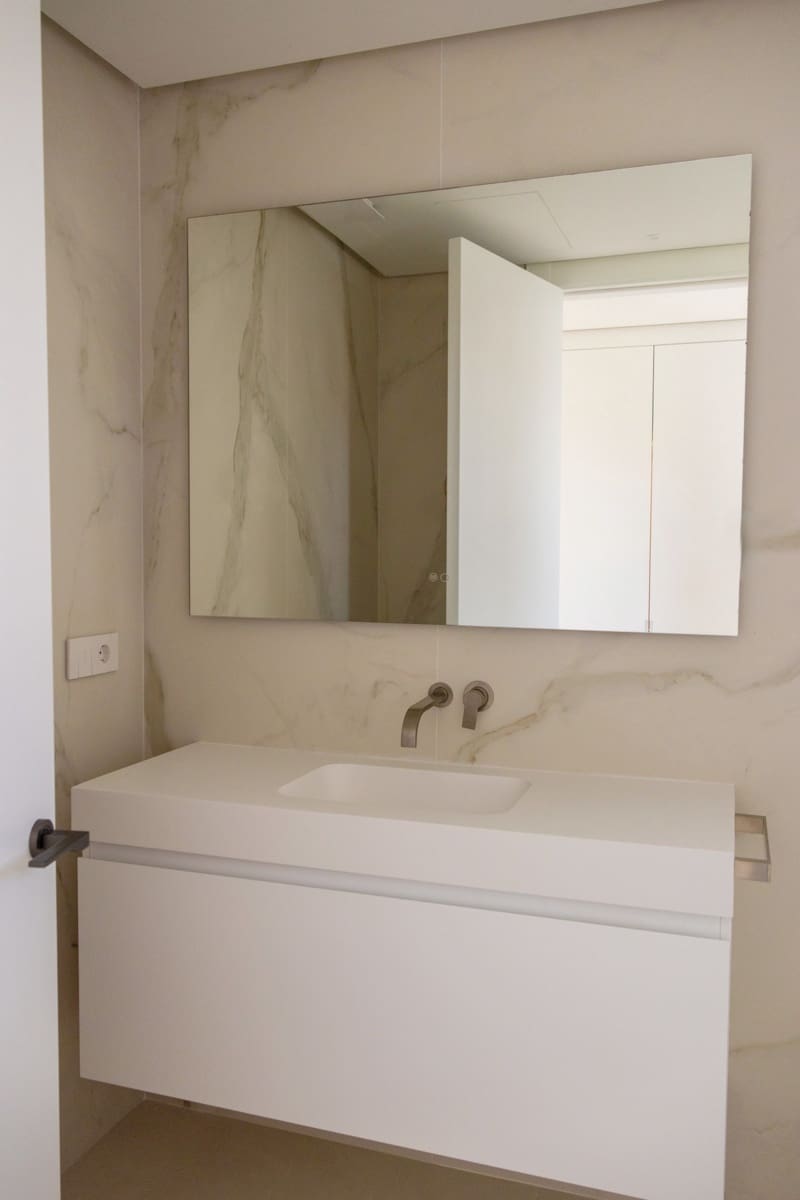 2 bedroom Flat for sale in Ojen with pool - € 960,000 (Ref: 9500242)