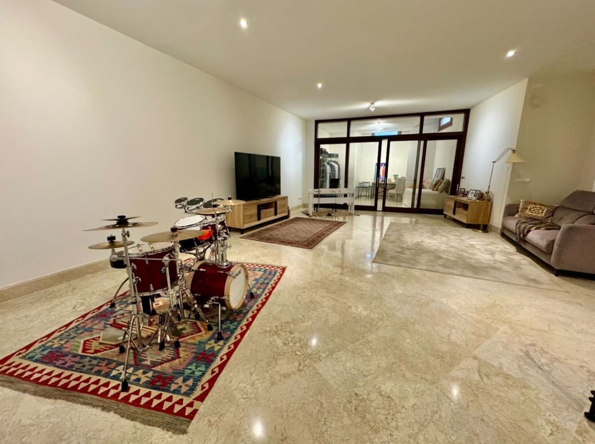 3 sypialnia Mieszkanie na sprzedaż w Marbella z basenem garażem - 1 450 000 € (Ref: 9500245)