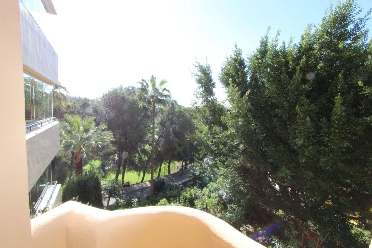 3 soveværelse Lejlighed til salg i Marbella med swimmingpool garage - € 535.000 (Ref: 9500248)