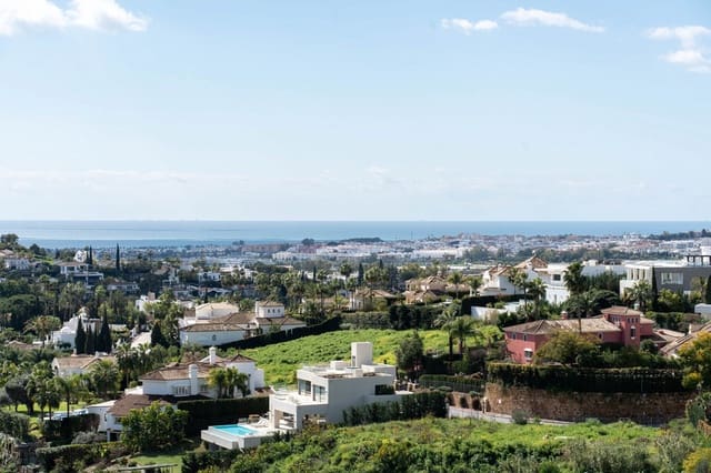3 soverom Leilighet til salgs i Las Brisas, Marbella med svømmebasseng garasje - € 2 495 000 (Ref: 9500249)