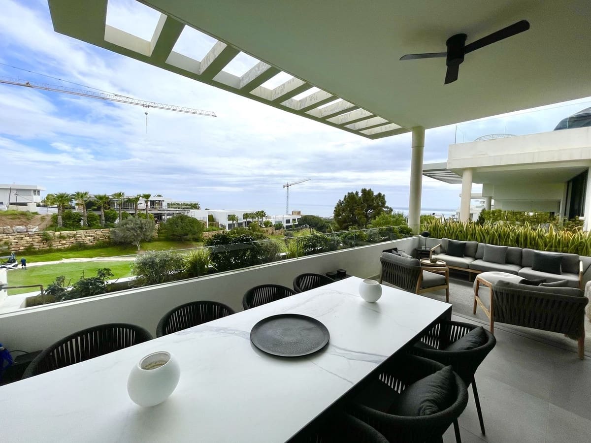 3 soveværelse Villa til salg i Marbella med swimmingpool garage - € 1.650.000 (Ref: 9500250)