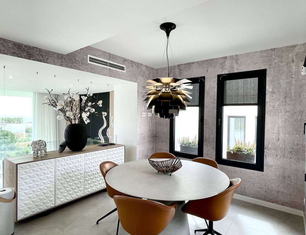 3 soveværelse Villa til salg i Marbella med swimmingpool garage - € 1.650.000 (Ref: 9500250)