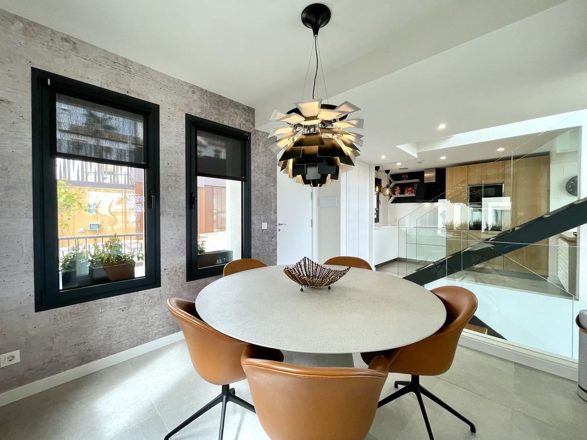 3 soveværelse Villa til salg i Marbella med swimmingpool garage - € 1.650.000 (Ref: 9500250)