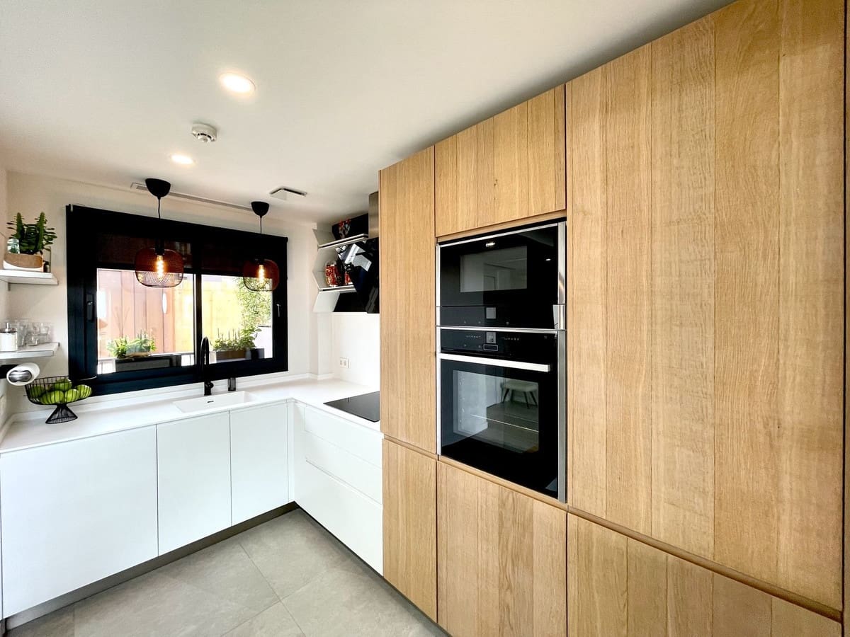 3 soveværelse Villa til salg i Marbella med swimmingpool garage - € 1.650.000 (Ref: 9500250)