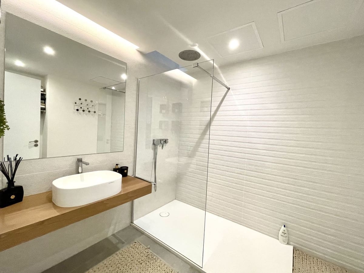 3 soveværelse Villa til salg i Marbella med swimmingpool garage - € 1.650.000 (Ref: 9500250)