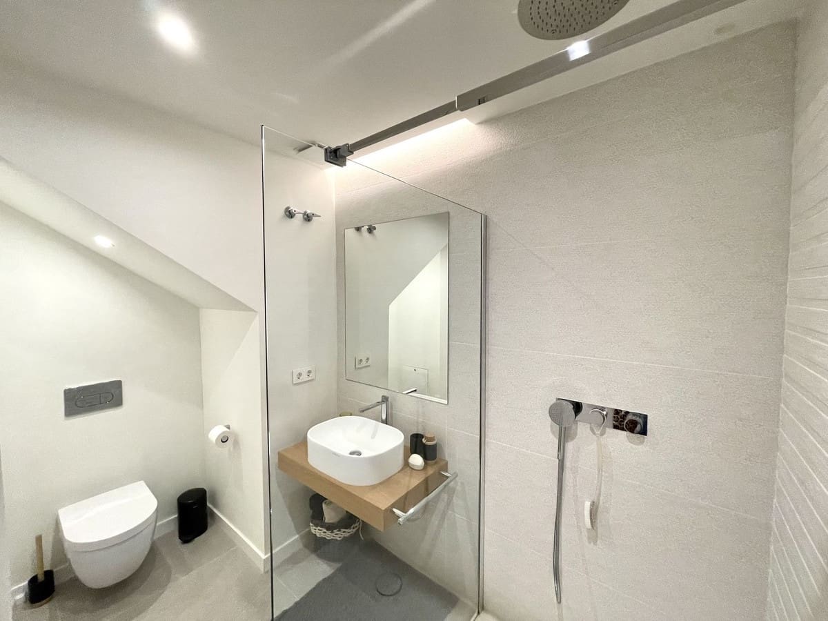 3 soveværelse Villa til salg i Marbella med swimmingpool garage - € 1.650.000 (Ref: 9500250)