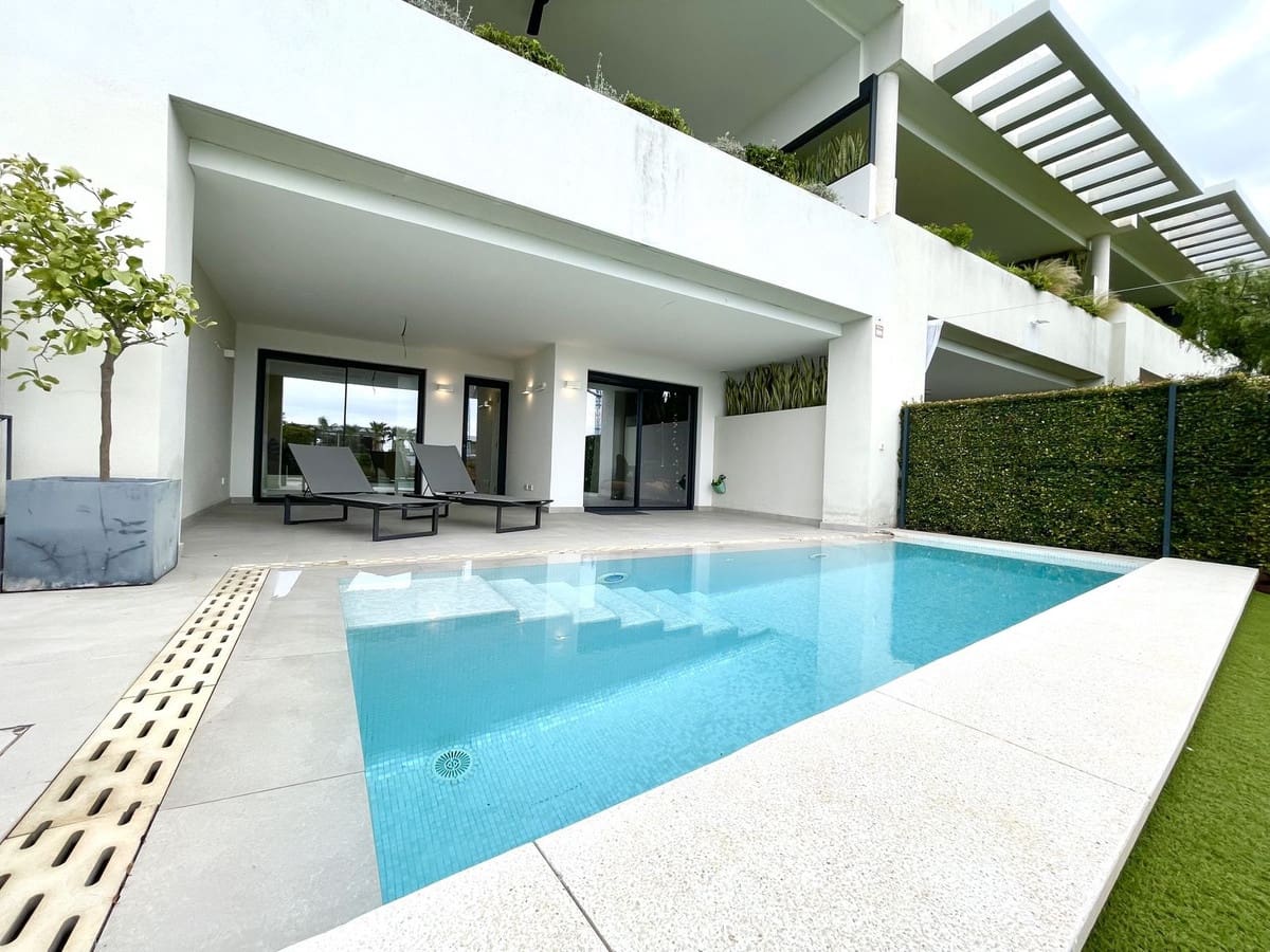 3 soveværelse Villa til salg i Marbella med swimmingpool garage - € 1.650.000 (Ref: 9500250)