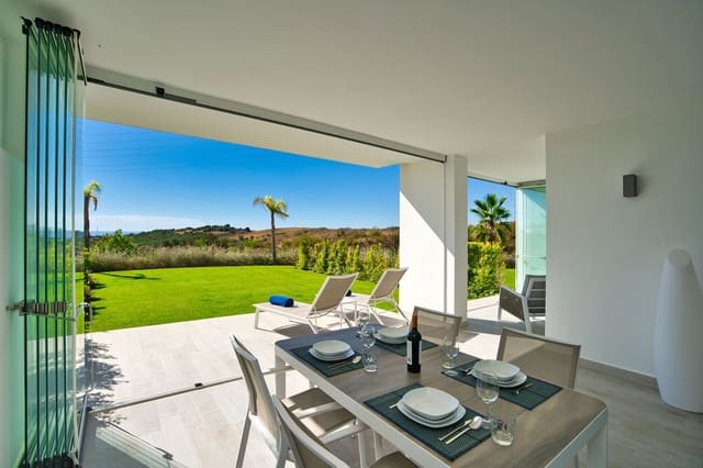 2 bedroom Flat for sale in Centro, Estepona with pool garage - € 559,000 (Ref: 9500251)