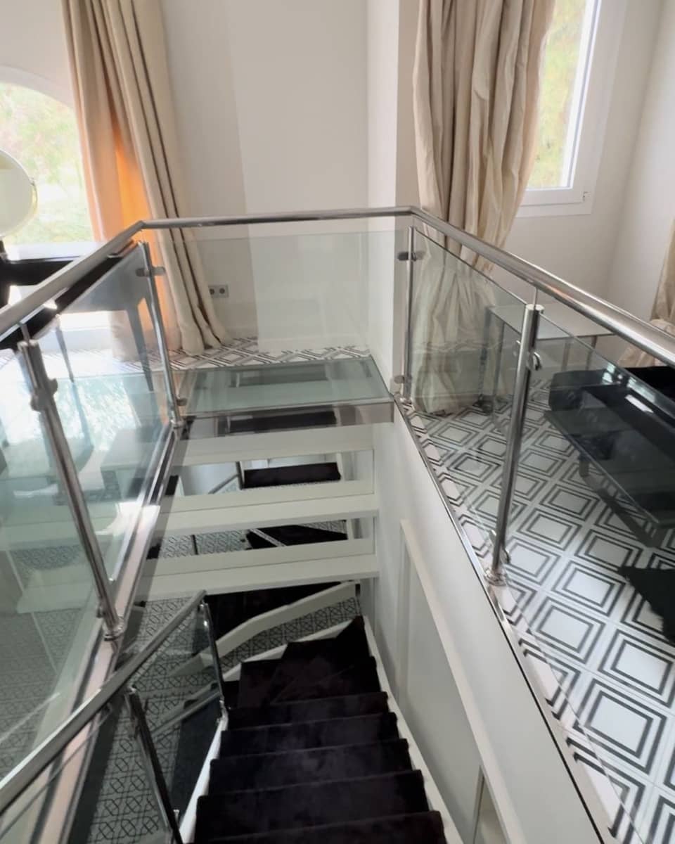 Chalet de 5 habitaciones en Marbella en venta con piscina garaje - 1.950.000 € (Ref: 9500254)