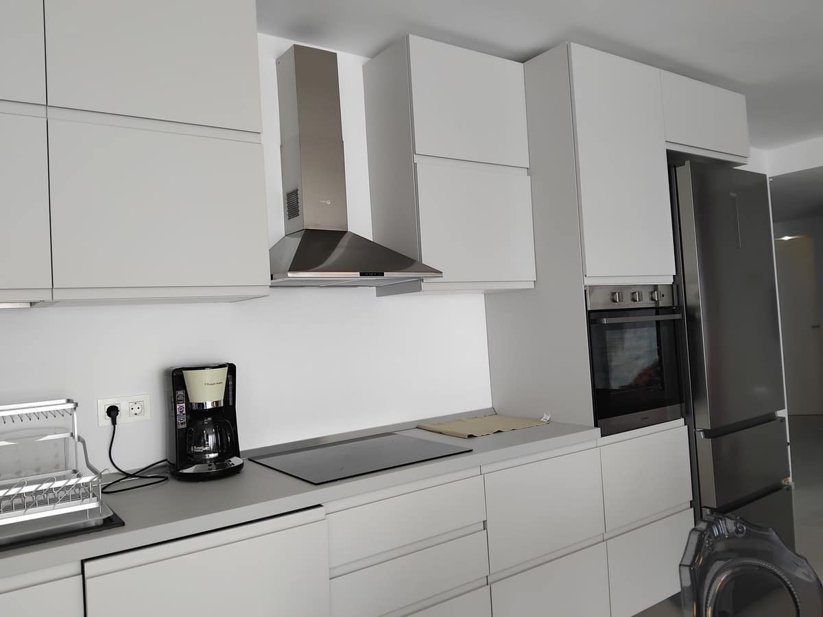 2 soverom Leilighet til salgs i Marbella med garasje - € 649 000 (Ref: 9500255)