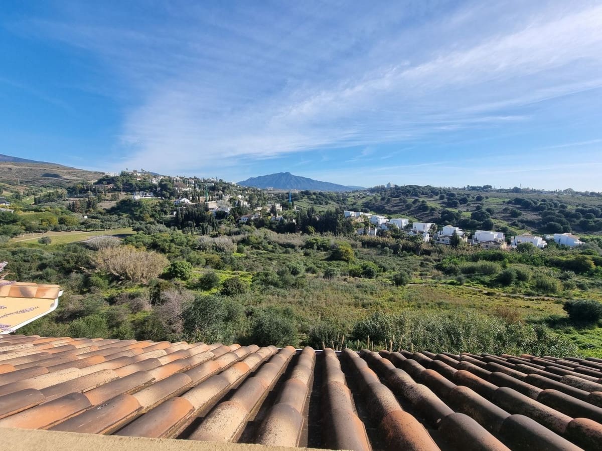 3 soverom Leilighet til salgs i Estepona med svømmebasseng garasje - € 630 000 (Ref: 9500256)