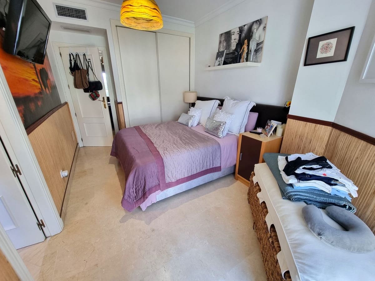 3 soverom Leilighet til salgs i Estepona med svømmebasseng garasje - € 630 000 (Ref: 9500256)