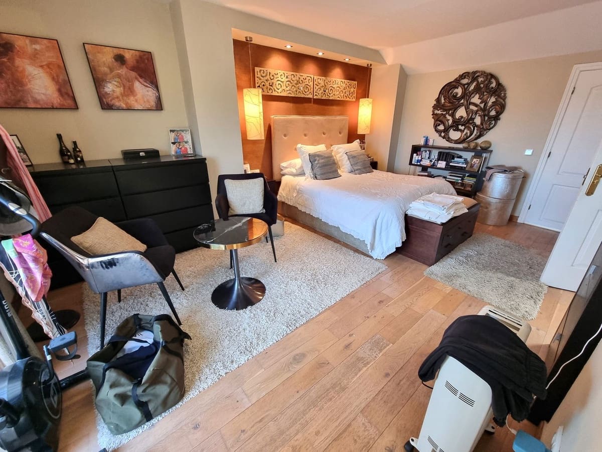 3 soverom Leilighet til salgs i Estepona med svømmebasseng garasje - € 630 000 (Ref: 9500256)