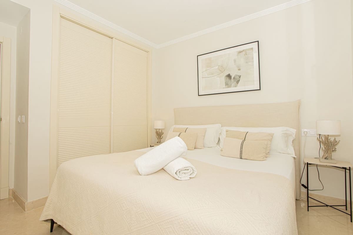 3 makuuhuone Asunto myytävänä paikassa Marbella mukana uima-altaan - 655 000 € (Ref: 9500668)