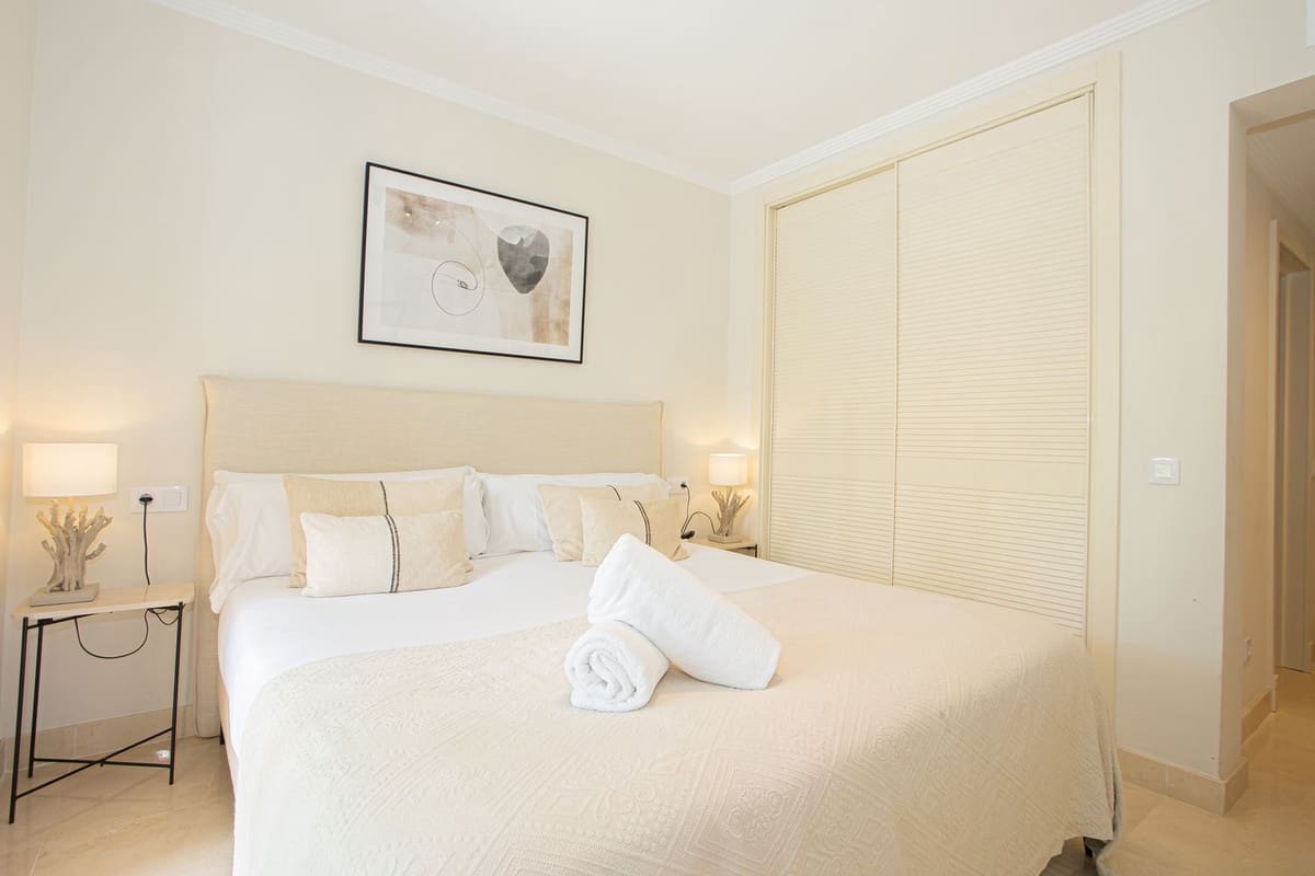 3 makuuhuone Asunto myytävänä paikassa Marbella mukana uima-altaan - 655 000 € (Ref: 9500668)