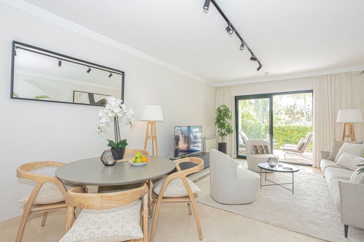 3 makuuhuone Asunto myytävänä paikassa Marbella mukana uima-altaan - 655 000 € (Ref: 9500668)