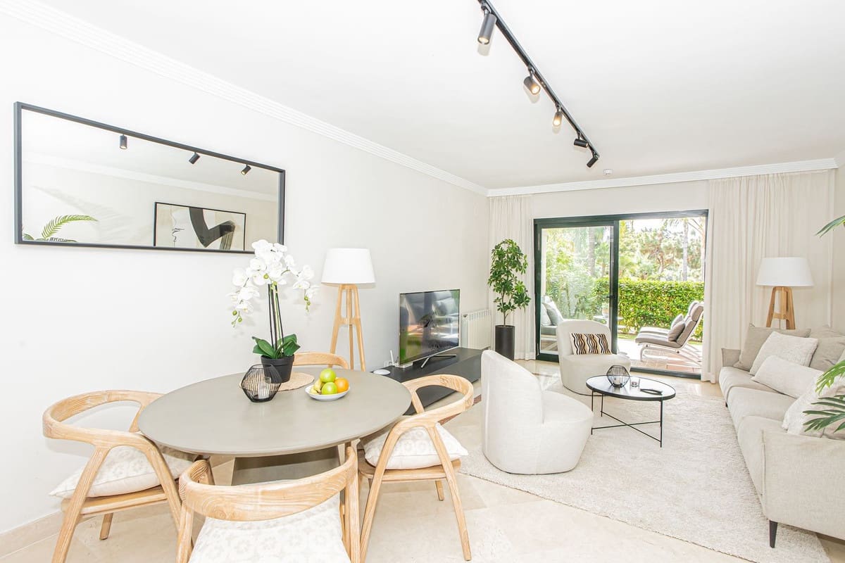 3 makuuhuone Asunto myytävänä paikassa Marbella mukana uima-altaan - 655 000 € (Ref: 9500668)