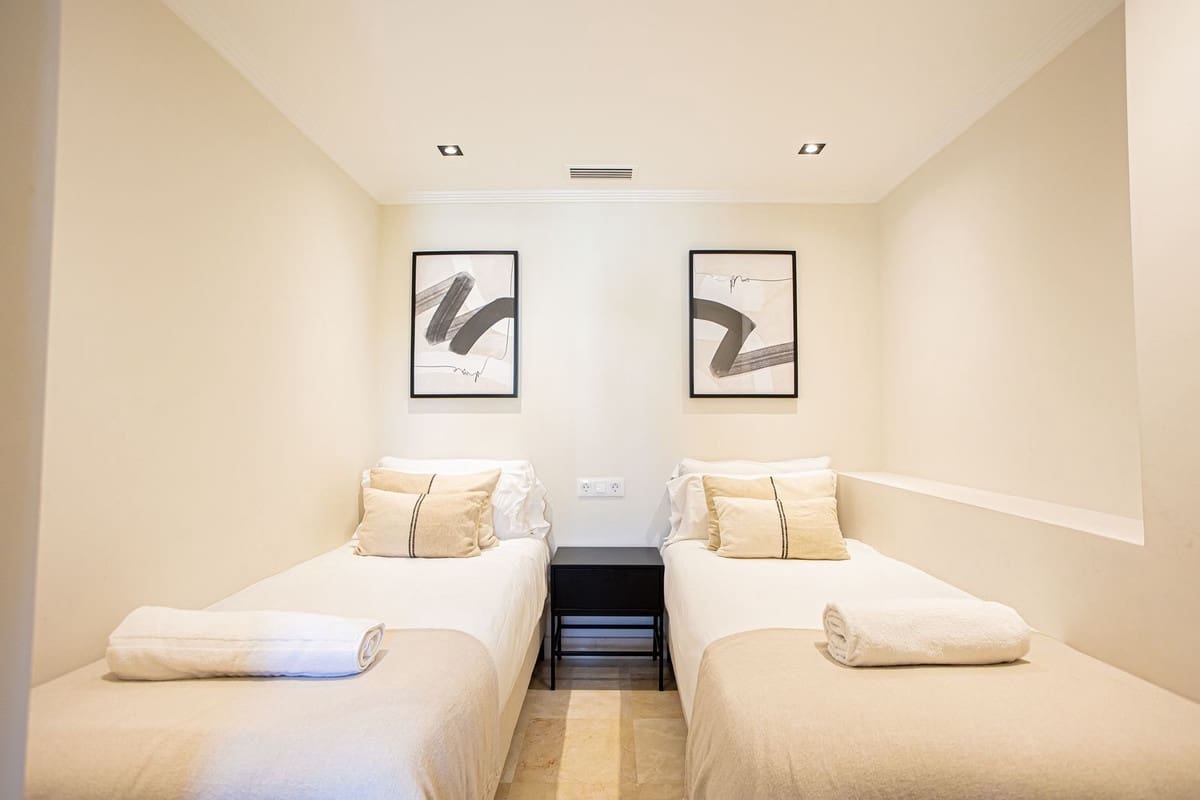 3 makuuhuone Asunto myytävänä paikassa Marbella mukana uima-altaan - 655 000 € (Ref: 9500668)