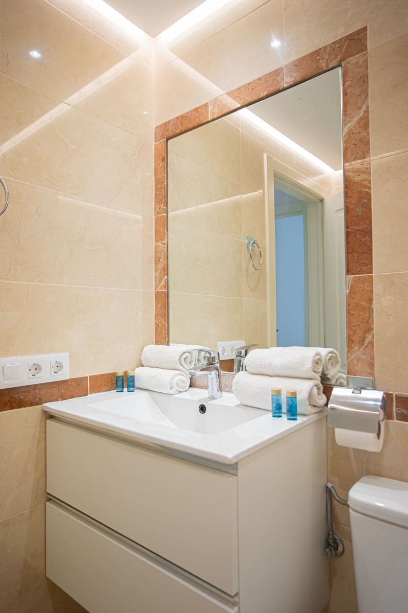 3 makuuhuone Asunto myytävänä paikassa Marbella mukana uima-altaan - 655 000 € (Ref: 9500668)