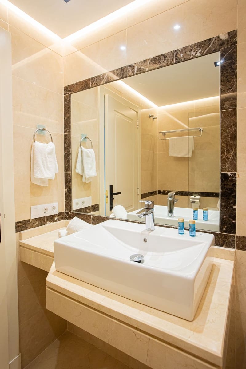 3 makuuhuone Asunto myytävänä paikassa Marbella mukana uima-altaan - 655 000 € (Ref: 9500668)