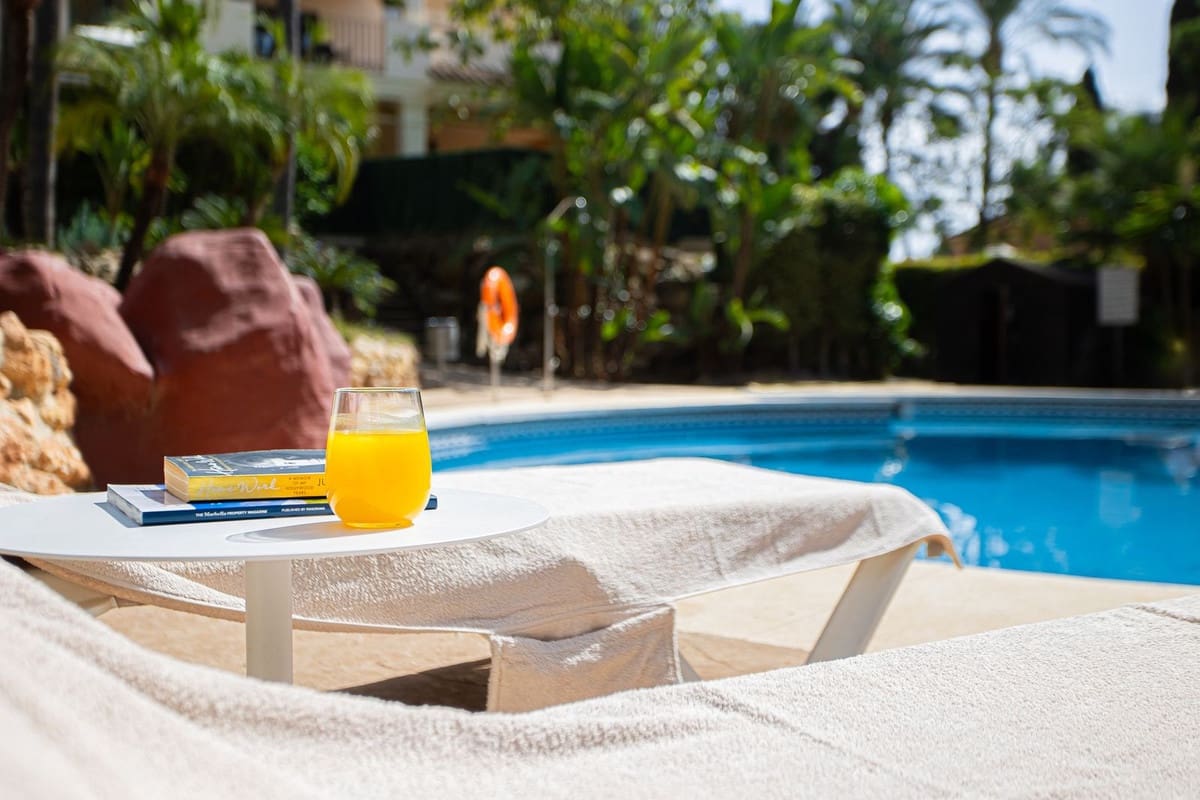 3 makuuhuone Asunto myytävänä paikassa Marbella mukana uima-altaan - 655 000 € (Ref: 9500668)