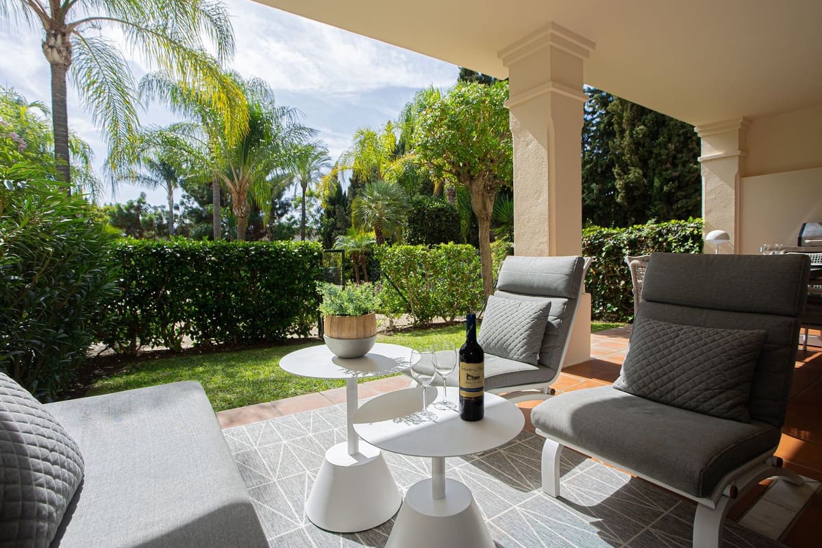 3 makuuhuone Asunto myytävänä paikassa Marbella mukana uima-altaan - 655 000 € (Ref: 9500668)