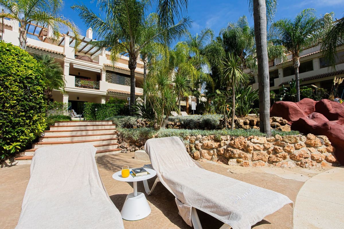 3 makuuhuone Asunto myytävänä paikassa Marbella mukana uima-altaan - 655 000 € (Ref: 9500668)